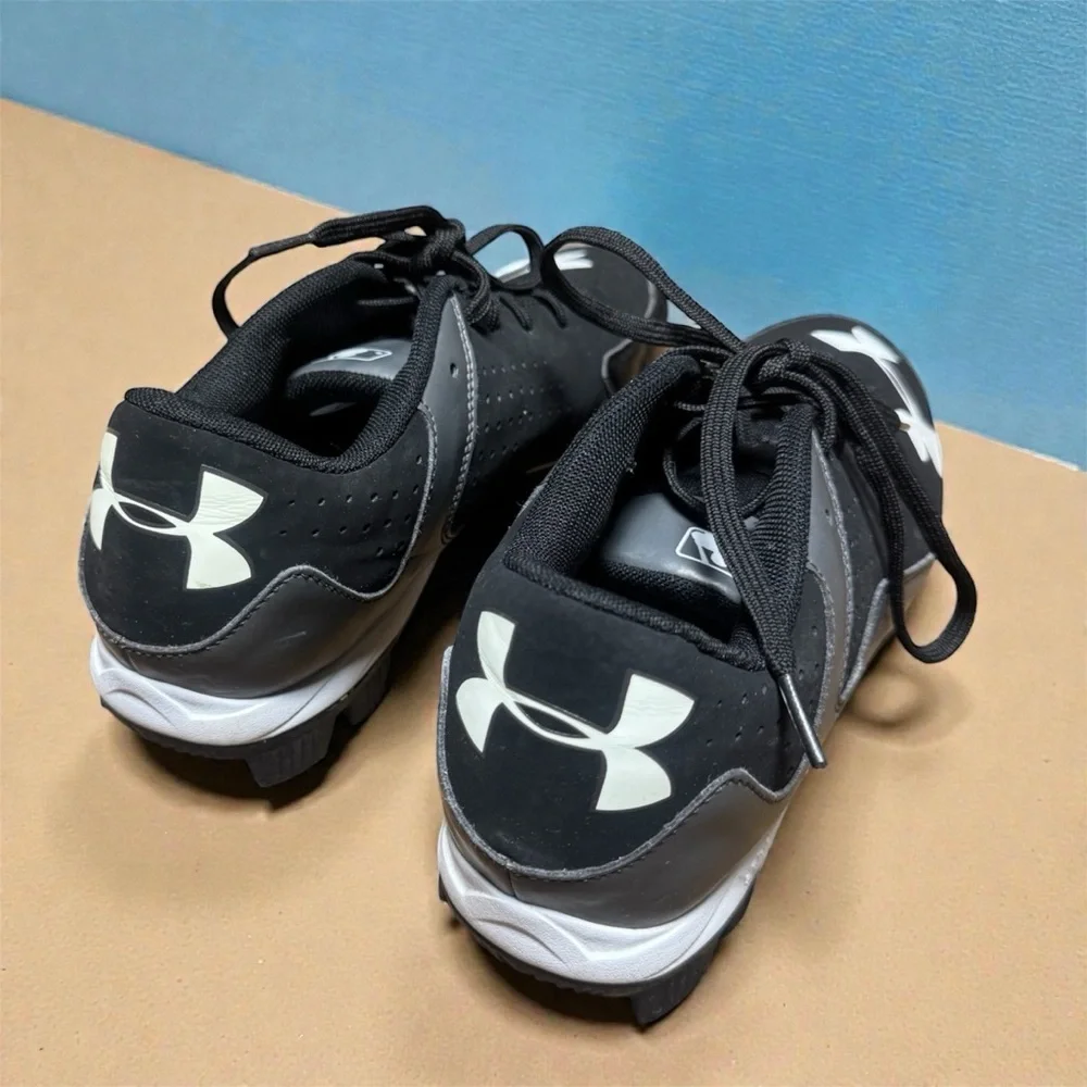 Under Armour Leadoff Low RM Baseball Cleats - Black/White